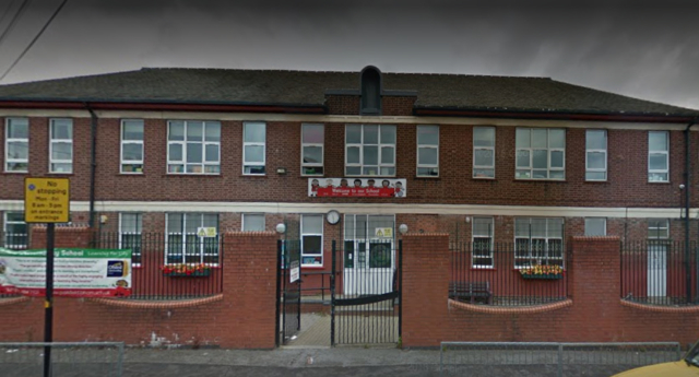 Profesor amenazado por padres tras hablar de derechos LGBT con sus alumnos 1