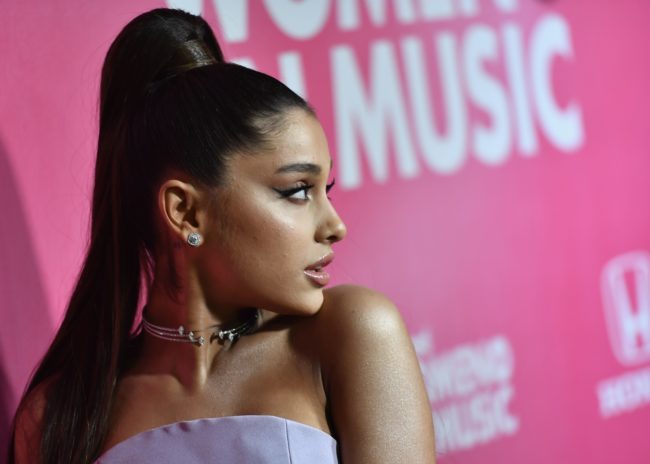 Ariana Grande responde a críticas por liderar el Orgullo de Manchester 2