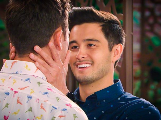 Actor hetero defiende su papel gay: