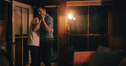 El cantante country Cameron Hawthorn sale del armario en un videoclip 2