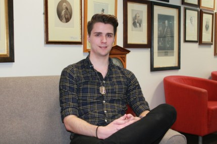 Este superviviente gay de violencia doméstica se liberó de una relación violenta 3