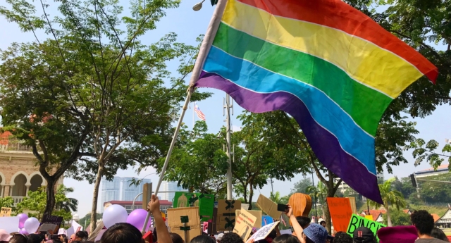 Grupos de derechos humanos, preocupados por la homofobia en Malasia 1