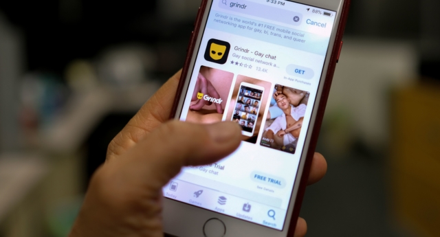 Hombre que usó Grindr para secuestrar y robar a gays se declara culpable