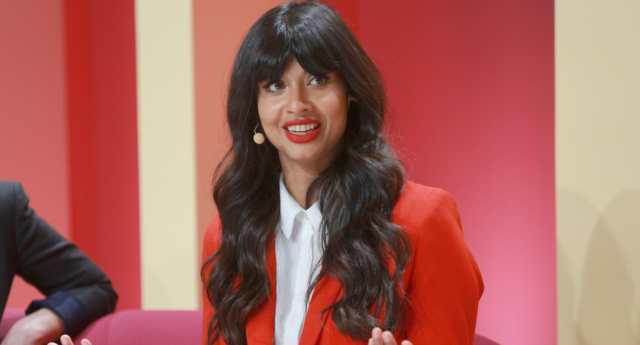 Jameela Jamil ataca a Piers Morgan por burlarse de Sam Smith 1