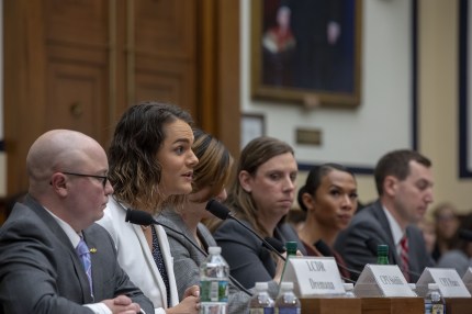 La administración Trump anuncia límites para las tropas transgénero 3