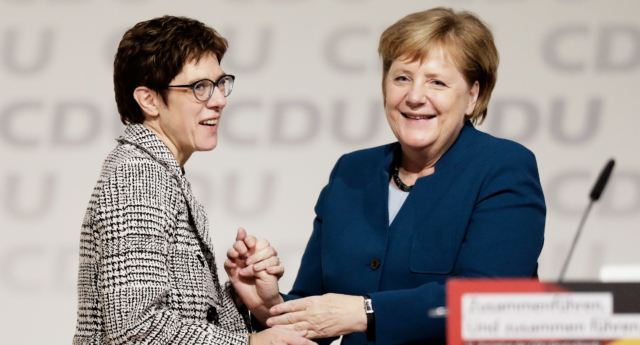 La sucesora de Merkel, Annegret Kramp-Karrenbauer, se burla de los baños neutrales