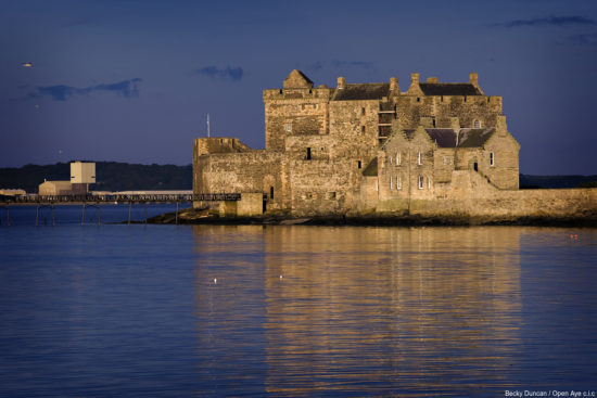 Kilts, castillos para dormir y costas románticas: viaje gay a Escocia