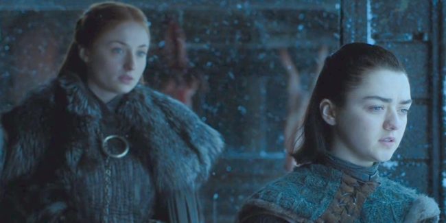 Sophie Turner y Maisie Williams de 'Juego De Tronos' se besan en el plató 2