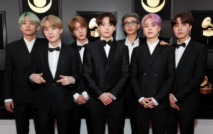 BTS y Halsey asombran a los fans LGBT con 'Boy With Luv' 2