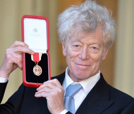 Su gobierno despide a Roger Scruton, quien comparó el sexo gay con el incesto 2