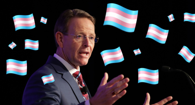 Tony Perkins, asesor de Trump, dice que las banderas trans son "desagradables"