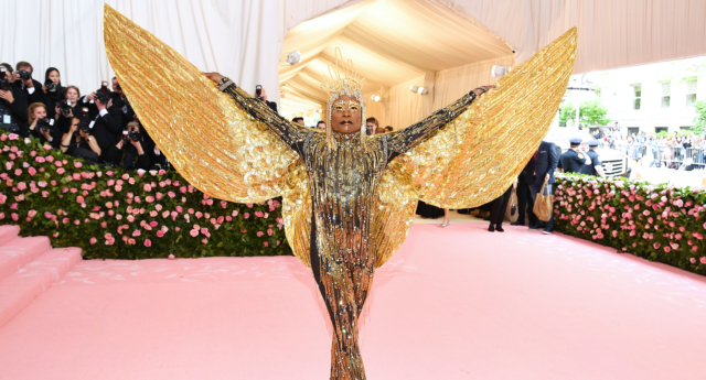 Billy Porter vuelve a robar el show vestido de oro en la Met Gala 2019 1