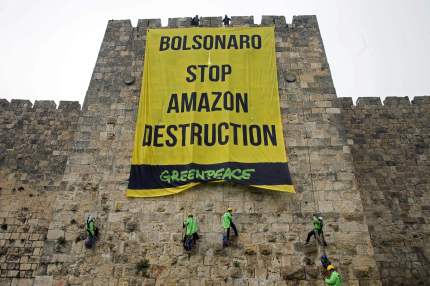 El presidente homófobo de Brasil, Jair Bolsonaro, cancela su viaje a Nueva York tras protestas 2