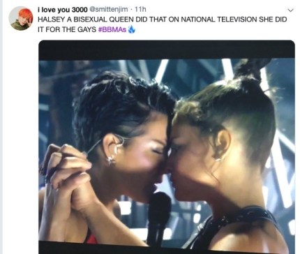 Halsey, reina bisexual en los Premios Billboard con su baile durante 'Without Me' 3