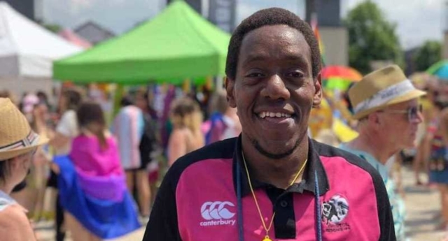 Compañeros de equipo se declaran a favor de la deportación de un jugador de rugby gay de Kenia