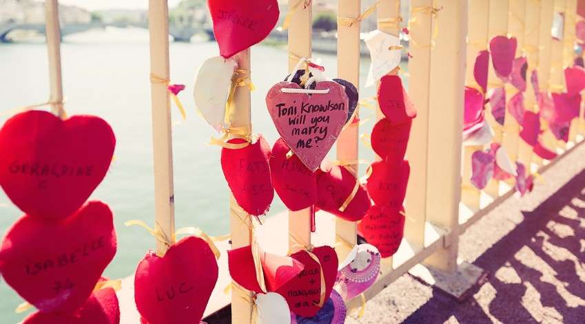 Esta futbolista sorprendió a su novia con una propuesta romántica en la Copa del Mundo Femenina 2