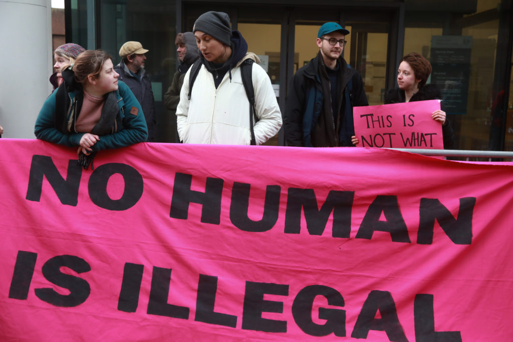 British Airways 'debe detener las deportaciones' - Lesbianas y Gays Apoyan a los Inmigrantes