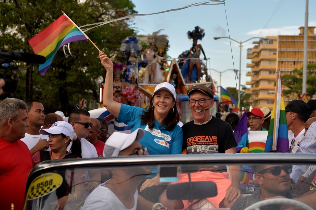 Funcionarios cubanos 'humillan' a un activista LGBT y le impiden viajar a EE.UU. 2