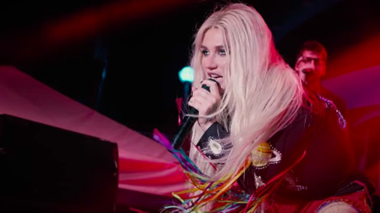 Kesha Mini-Doc: la mejor fiesta Gay en crucero del mundo