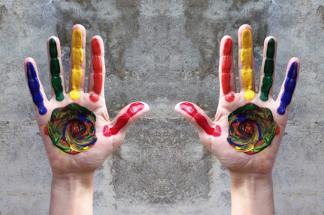 3 Manualidades lgbt para realizar con amigos en casa