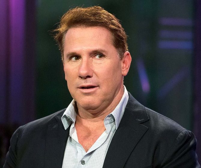 Nicholas Sparks dice que él es la verdadera víctima en la filtración de correo electrónico homofóbico, todavía no aborda su racismo 1