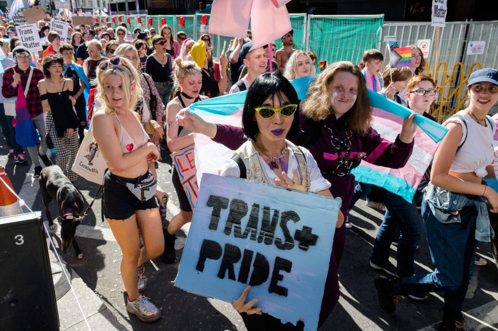 La primera marcha del Orgullo Trans+ en Londres 2