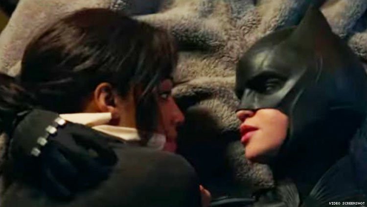 Batwoman se está convirtiendo en la fantasía lésbica que esperábamos
