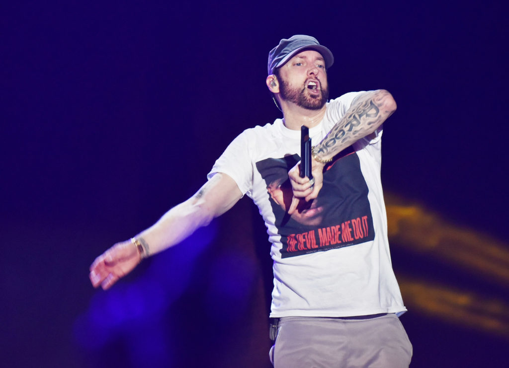 Eminem podría ser gay según su nueva canción