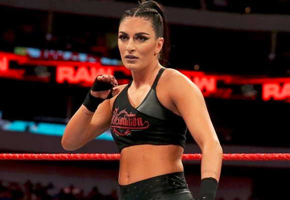Conoce a Sonya Deville