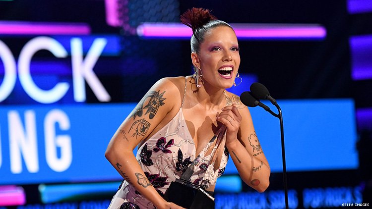 Watch Halsey Shade the Grammys in Her AMA Acceptance Speech