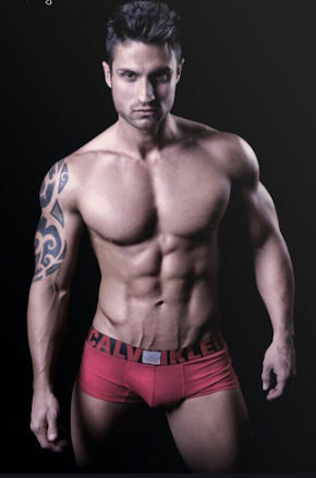 Las fotos sexys del amante de Fani