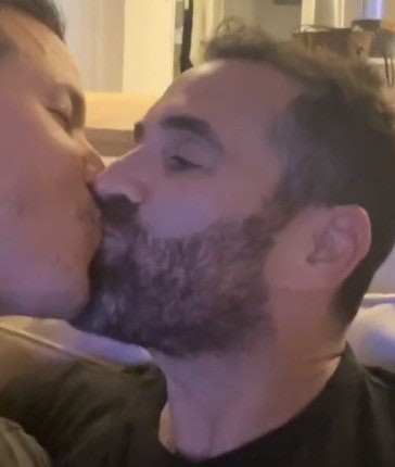 TikTok censura una pareja gay