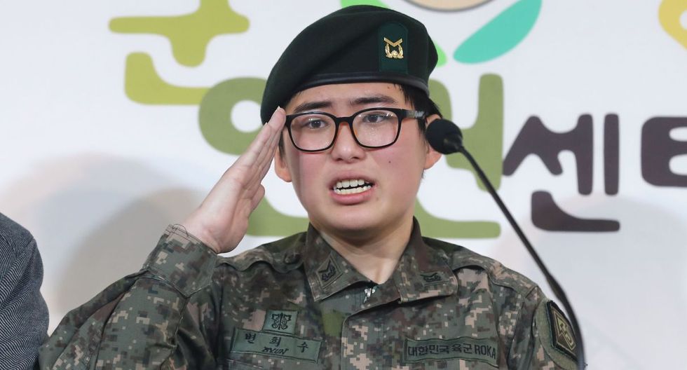 Corea del Sur aparta a un soldado trans