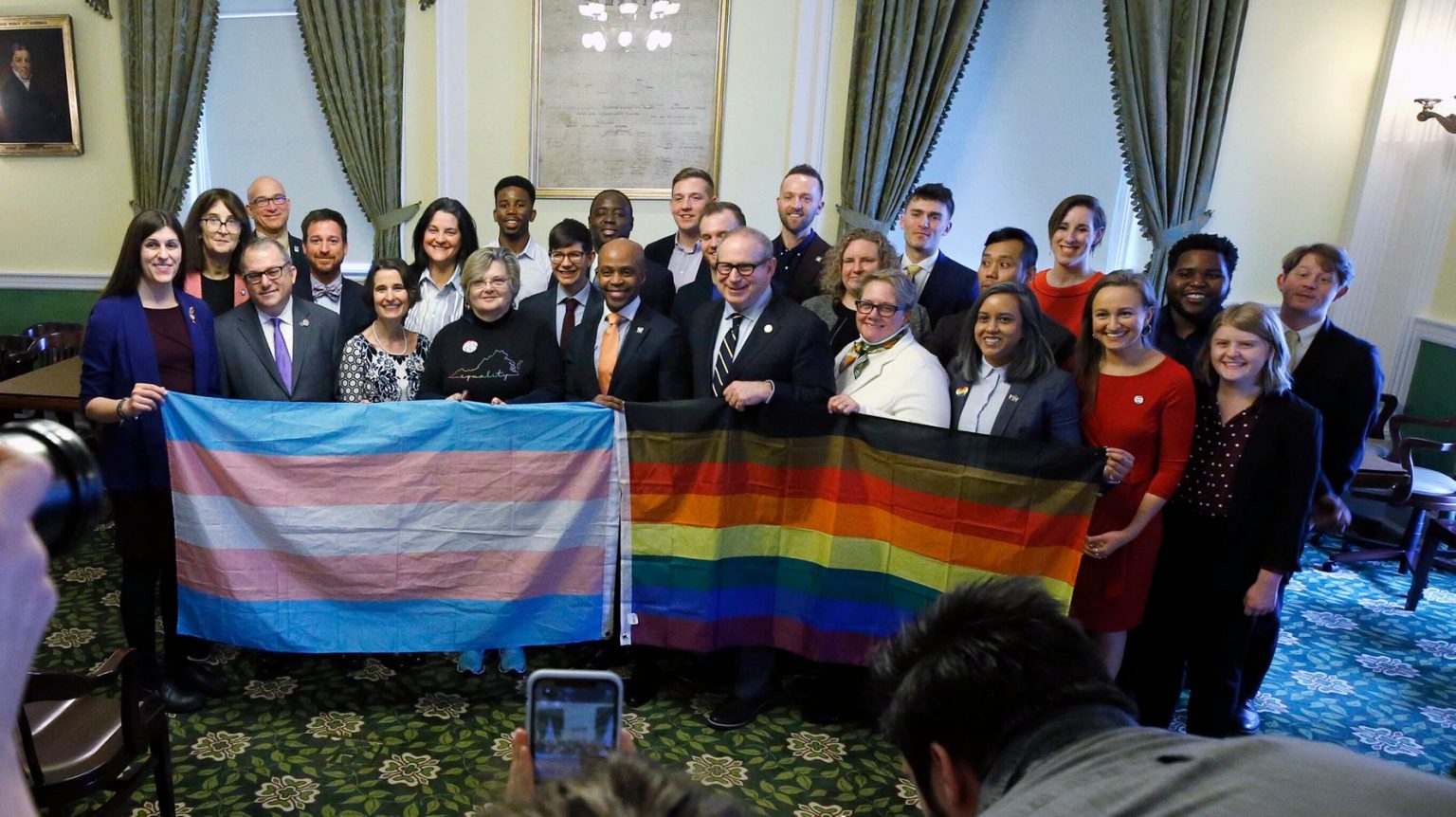 El estado de Virginia aprueba proteger a las personas LGTB