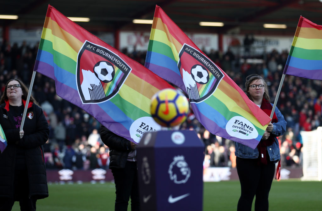 Piden medidas para controlar la homófobia en el Fútbol
