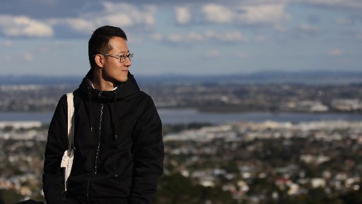 La historia de un conferencista gay