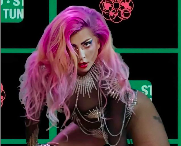 Lady Gaga ha dado una sorpresa a esta icono trans