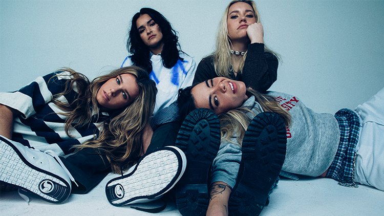 Los Aces estrenan su himno de larga duración 'Kelly'.