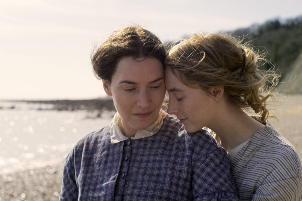 Kate Winslet y Saoirse Ronan tienen una relación lésbica en su próxima película