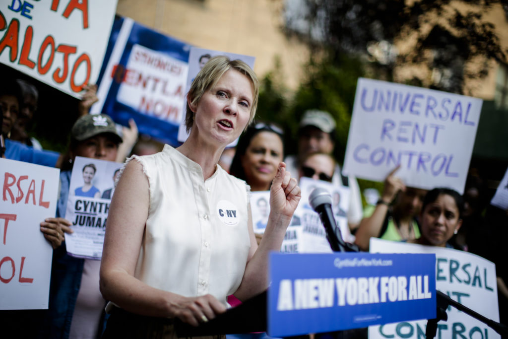 Cynthia Nixon afirma que la pandemia ha expuesto a los retógrados en EEUU