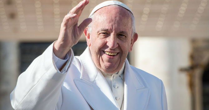 El Papa se reune con 40 familias con hijos LGTB+