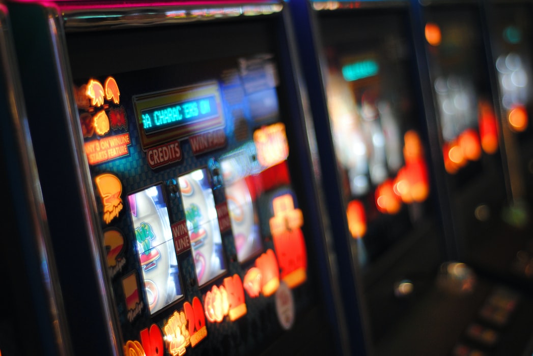 Jugar a slots por internet, ¿buena o mala opción?