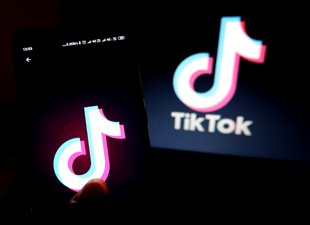 Tik Tok admite la censura a hashtags LGTB+