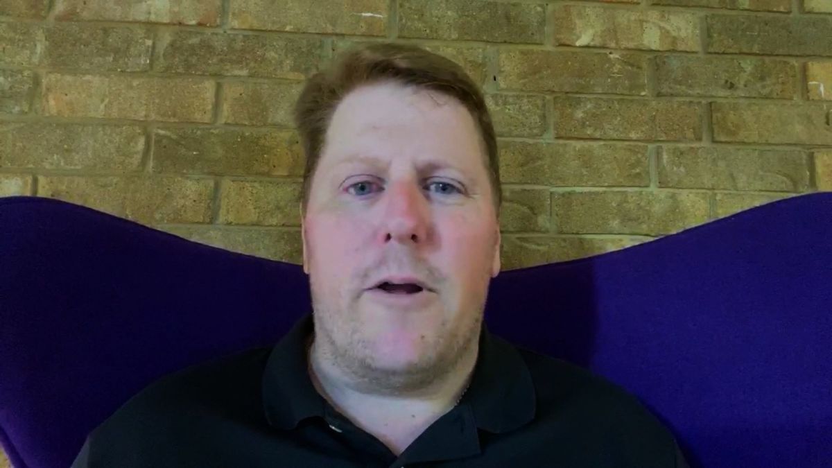 Un negacionista contagia a su familia de COVID