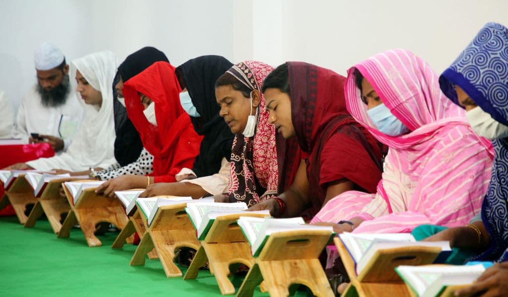 Bangladesh hace historia con la primera universidad islámica para musulmanes transexuales