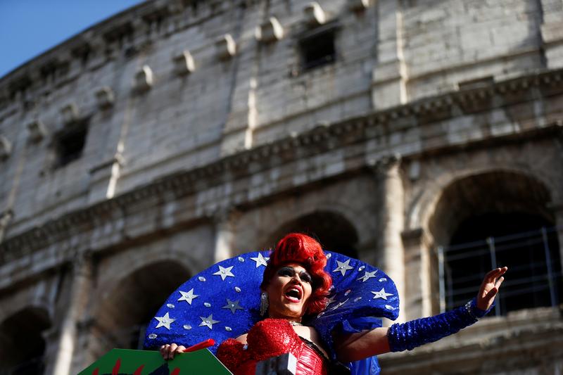 Italia aprueba un proyecto de ley que protege a los LGTB+