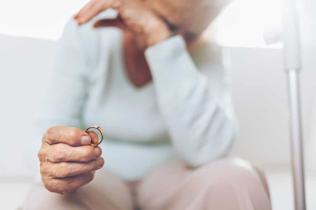 Las parejas de lesbianas casadas son significativamente más propensas a divorciarse que los hombres gays, los datos muestran