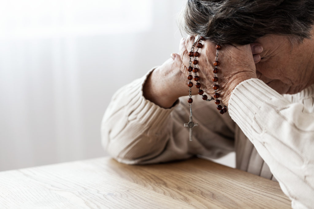 Los legisladores australianos prometen que la vil terapia de conversión 