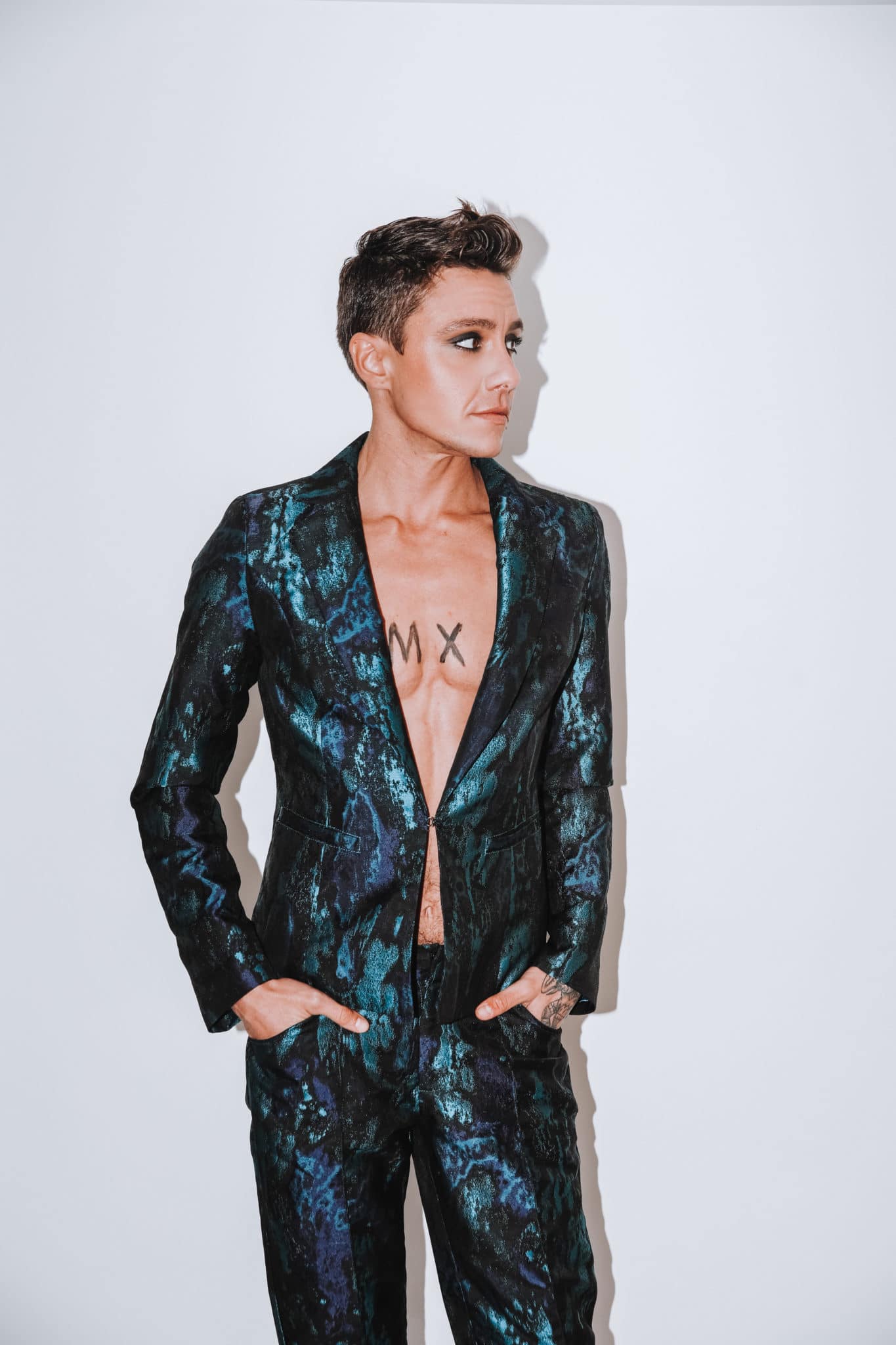 Tres ruidosos y orgullosos pioneros de la trans en la prosperidad y la celebración de la trans en un mundo dominado por la cis.