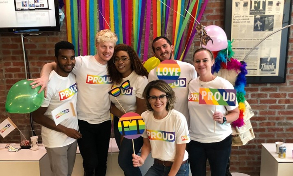 El Financial Times está buscando jóvenes y curiosos periodistas